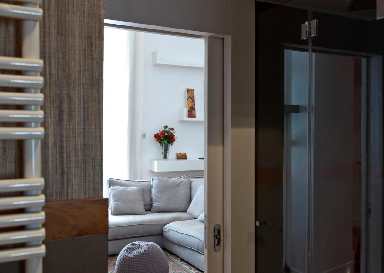 Elegant Apartment At Chiaia By Wonderful Italy Naples Exterior photo
